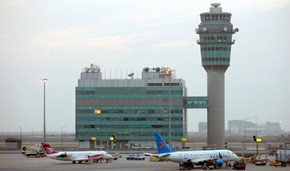 Airspace and runway design at Hong Kong International Airport